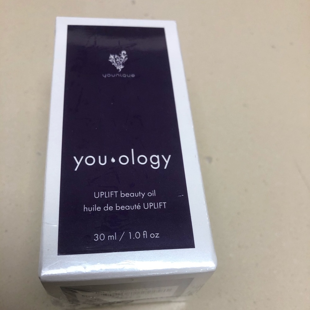 Uplift beauty oil